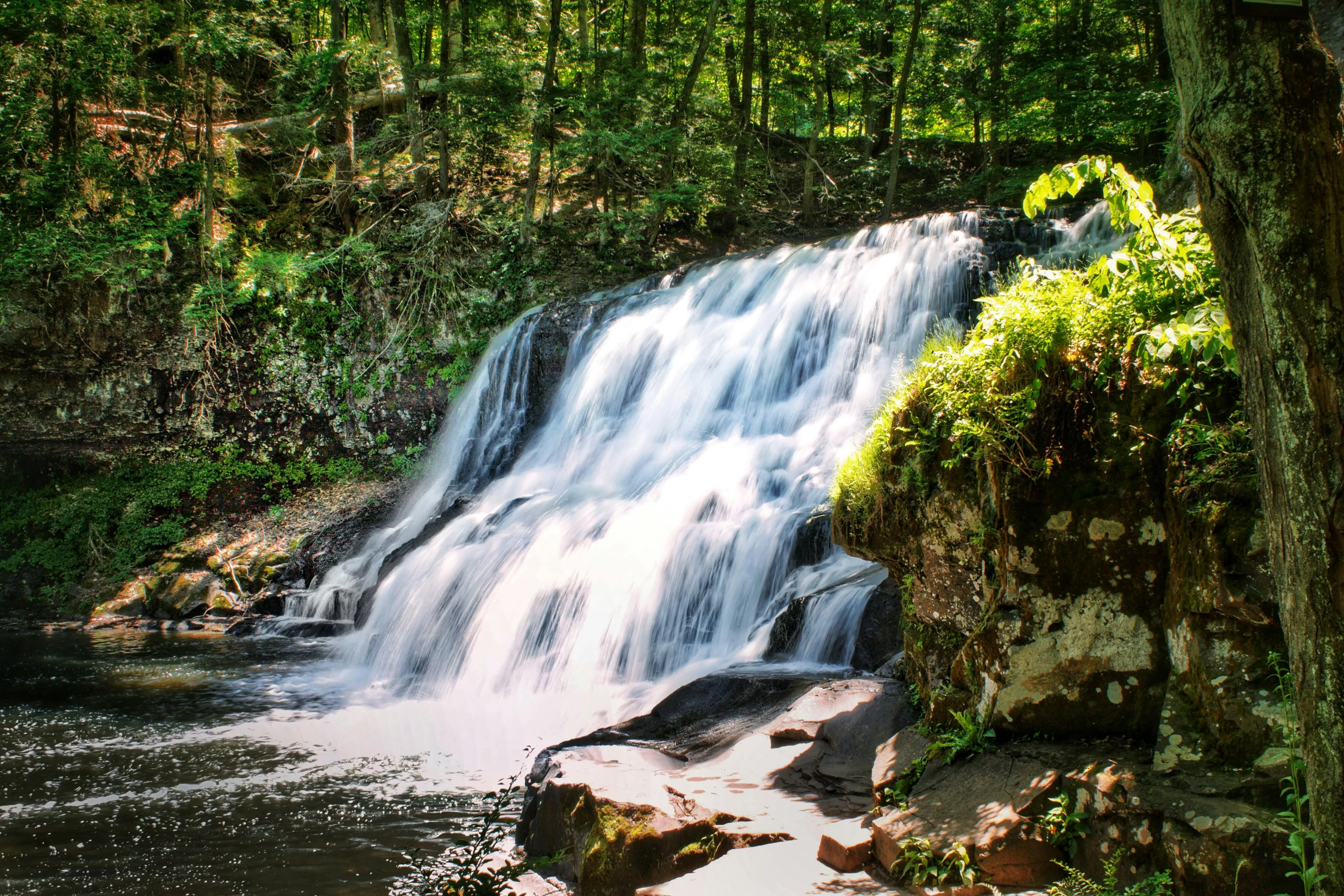 Best Waterfall Hikes in Connecticut